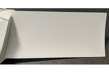 O nome do produto é: Tinta Ford 002 BRANCO, BRANCO DAVOS, BRANCO ALASKANO.
