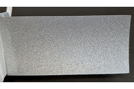 O nome do produto é "Tinta Lexus 1F8 PRATA MÉDIA, METEORITO".