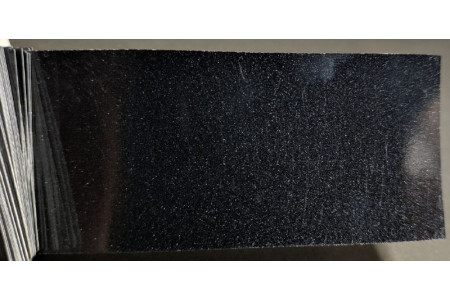 O nome do produto é:**Tinta Opel GAR CARBON FLASH, THUNDER FLASH, CHERNY, NOIR CARBONE**.