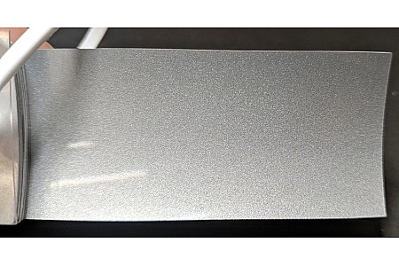 O nome do produto é Tinta Seat LR7X MOONSILBER.