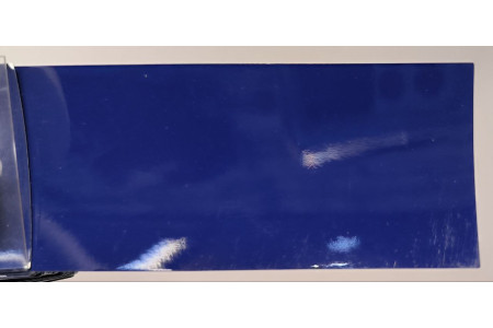 O nome do produto é "Tinta Suzuki Z2G DOLPHIN BLUE".