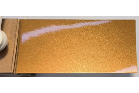 O nome do produto é: **Tinta Volvo 704 VIBRANT COPPER, CUIVRE ETIN CELANT**.